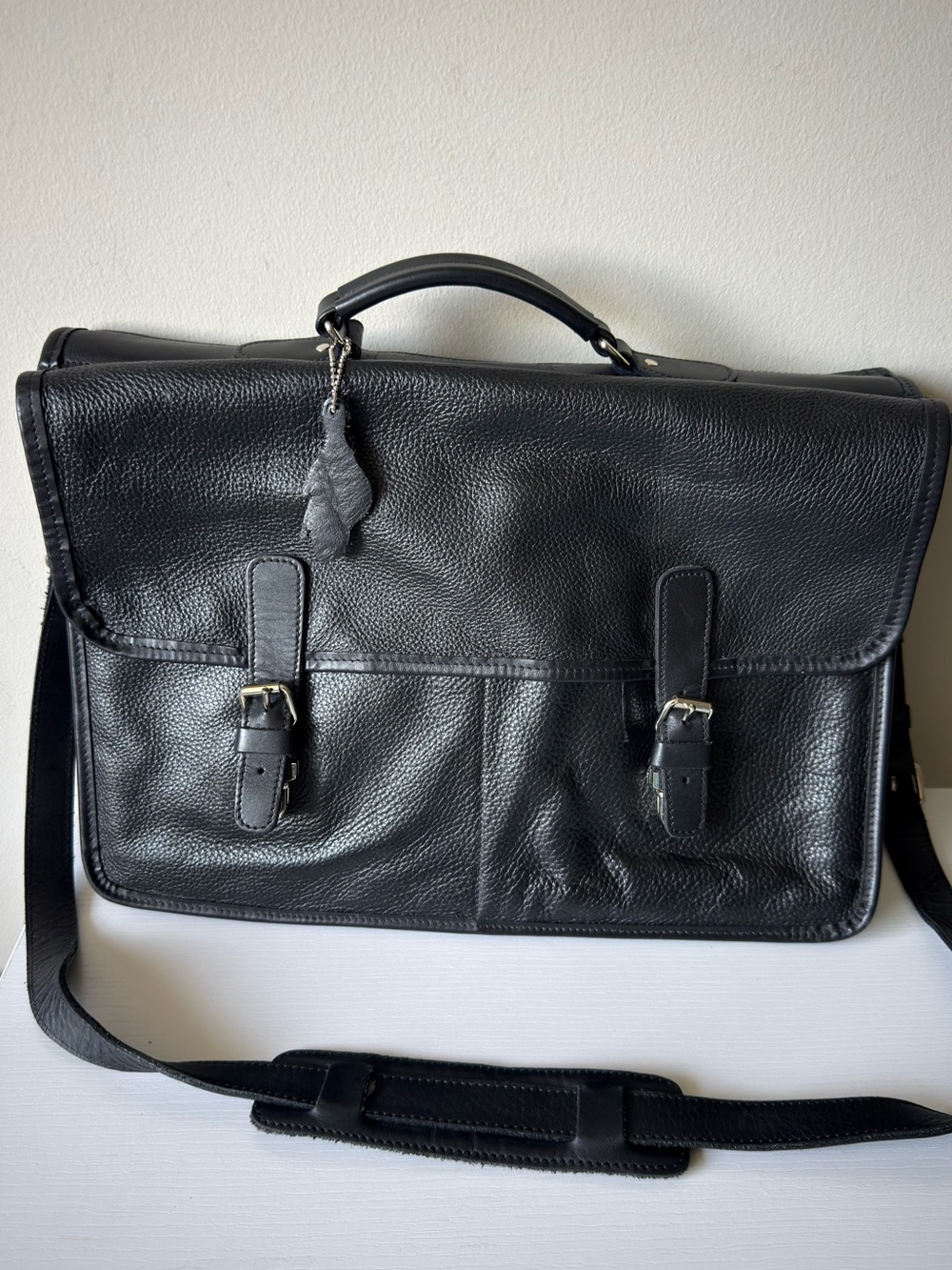 Roots Genuine Leather Messenger Bag / Briefcase – Black